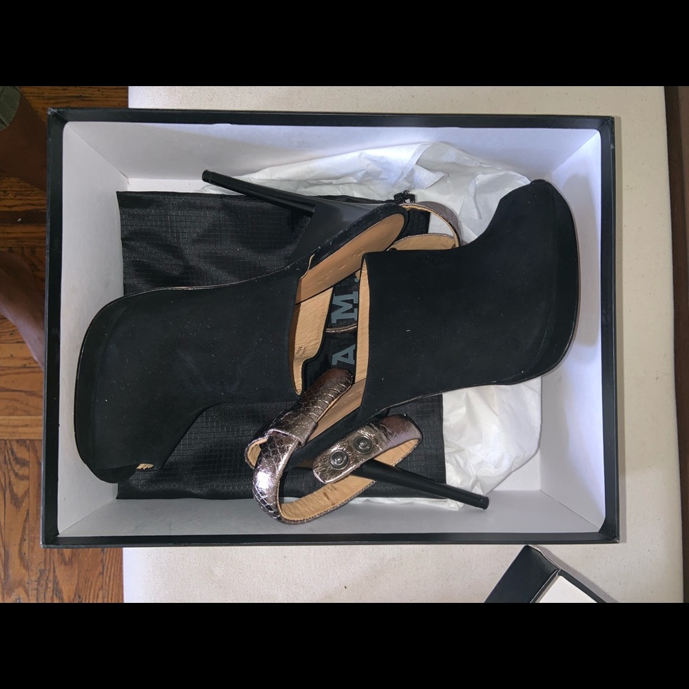 L.A.M.B Booties - Picture 4 of 6